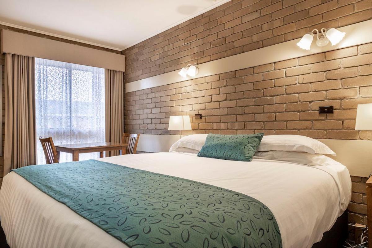 Stagecoach Motel ウォドンガ エクステリア 写真